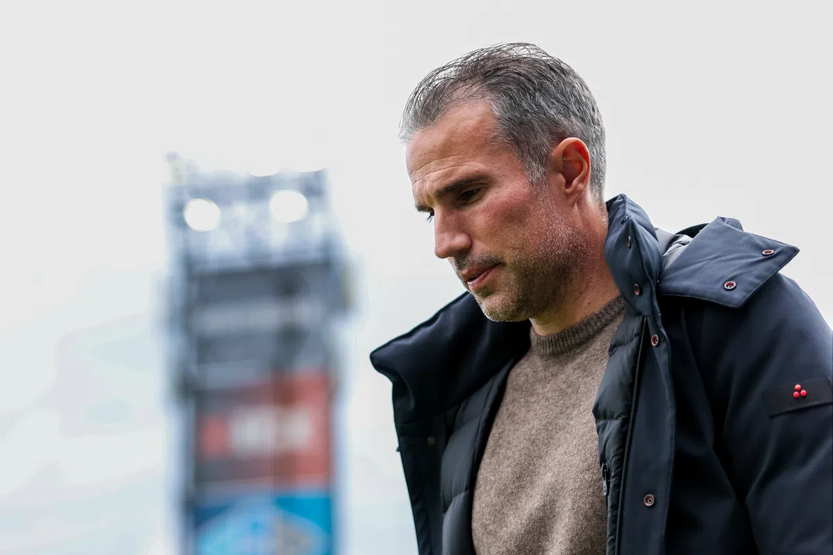 Van der Vaart en Sneijder steunen Van Persie: 'Echt een schande'