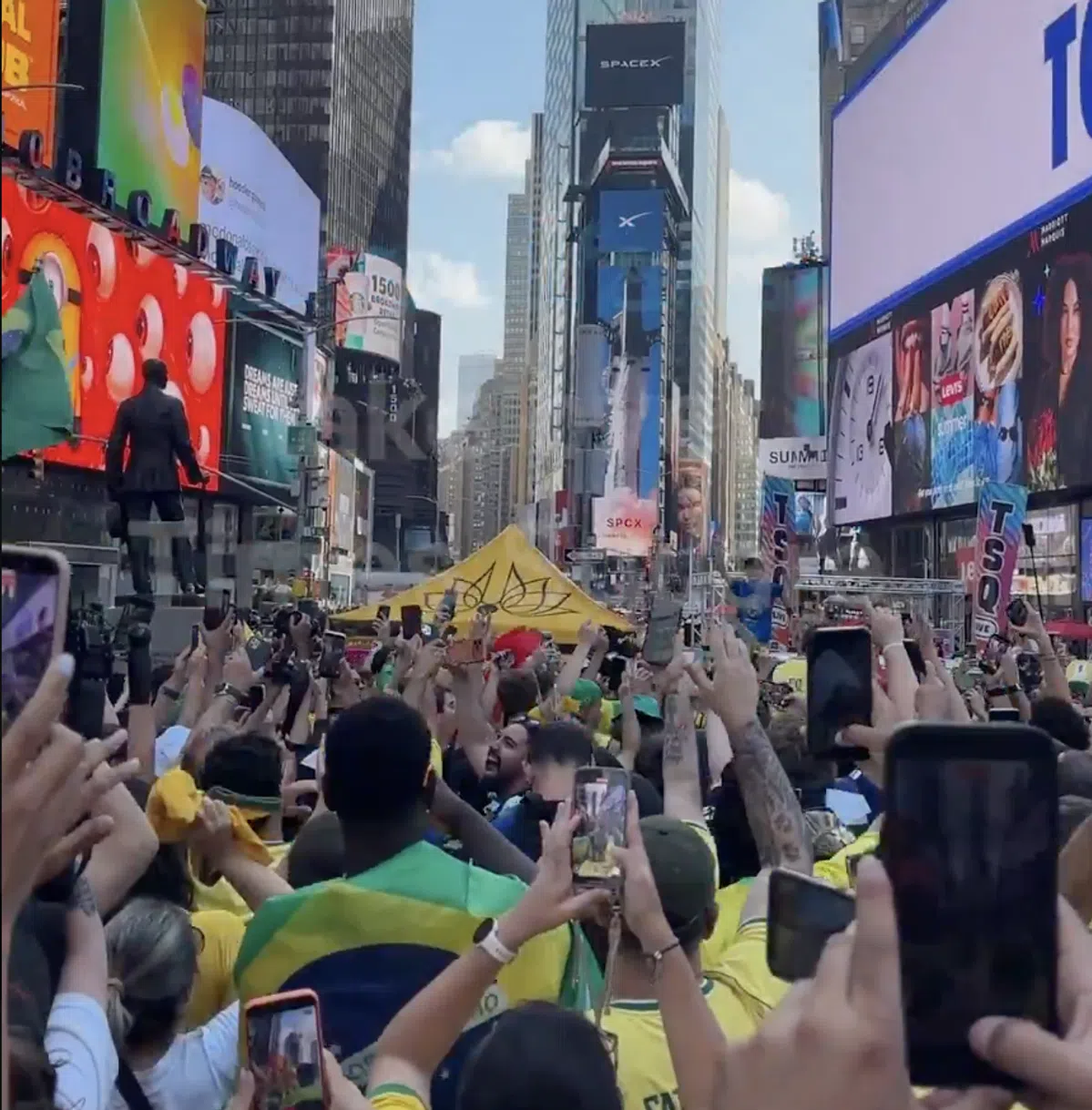 Brazilian fans turn Times Square green and yellow for the 2026 World Cup