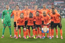 Buitenland kijkt naar WK-start Oranje: 'Zorgwekkende staat van verwarring'