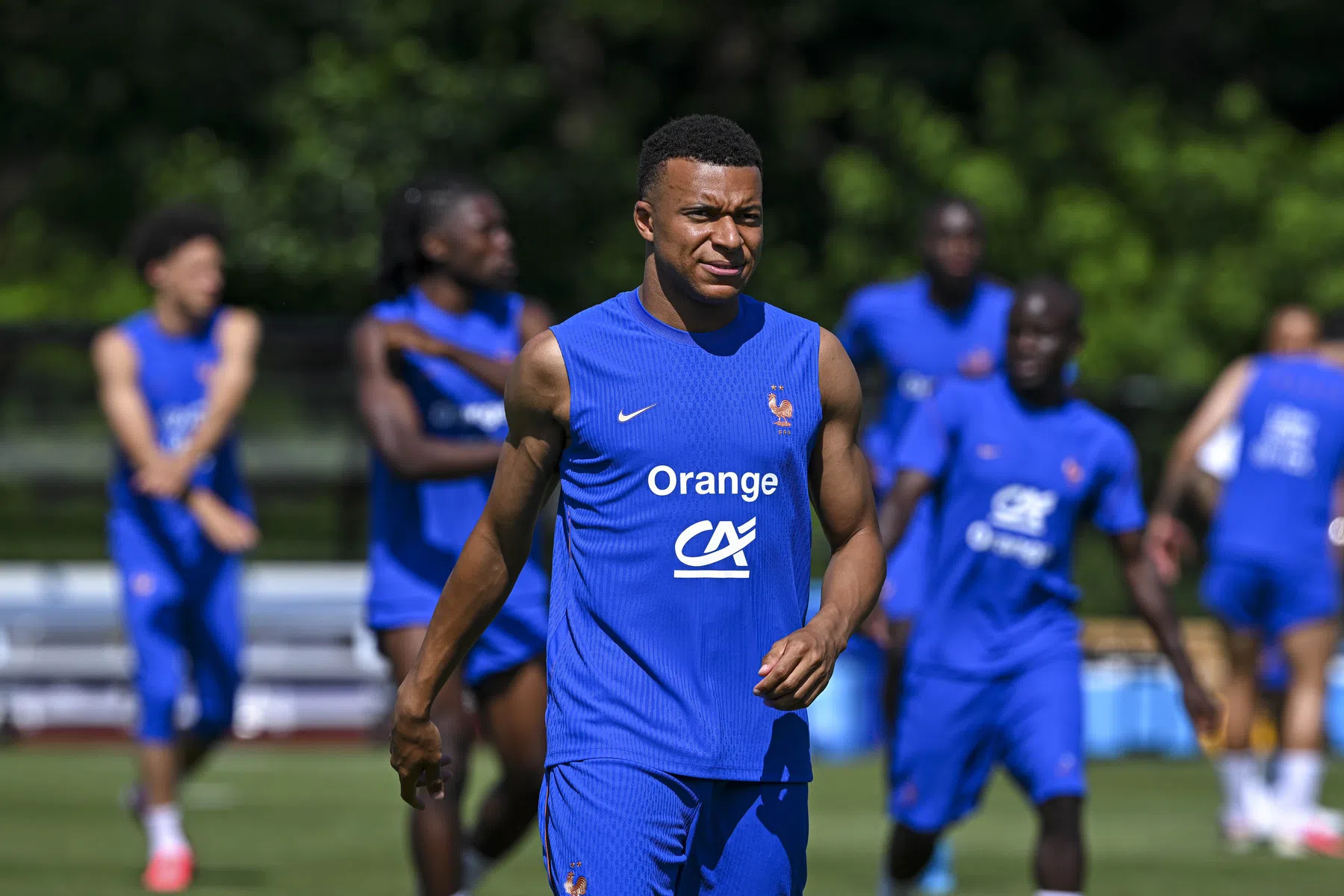 Opvallend vragenvuur voor Mbappé: 'Nee, ik word geen president'