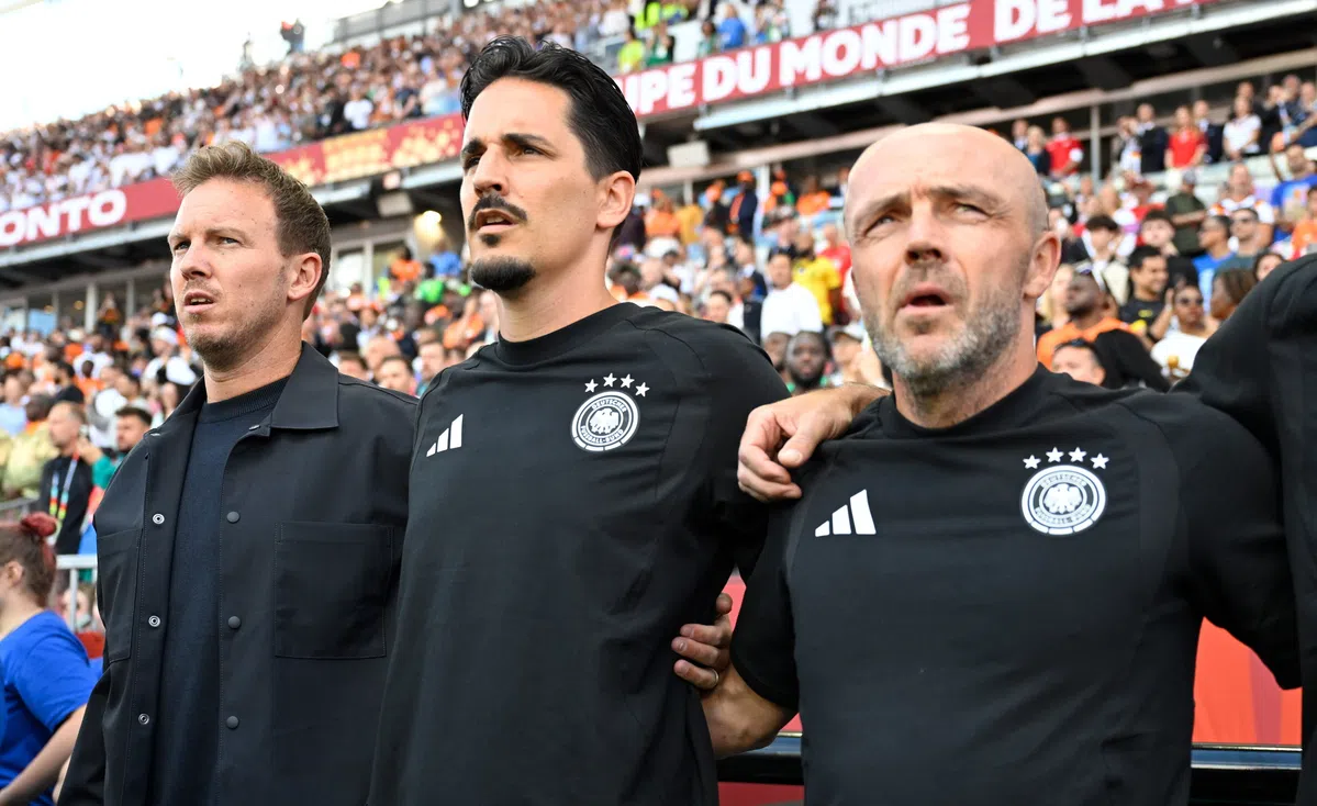 Nagelsmann ủng hộ Tuchel: 'Họ chụp cả lông mũi của tôi'