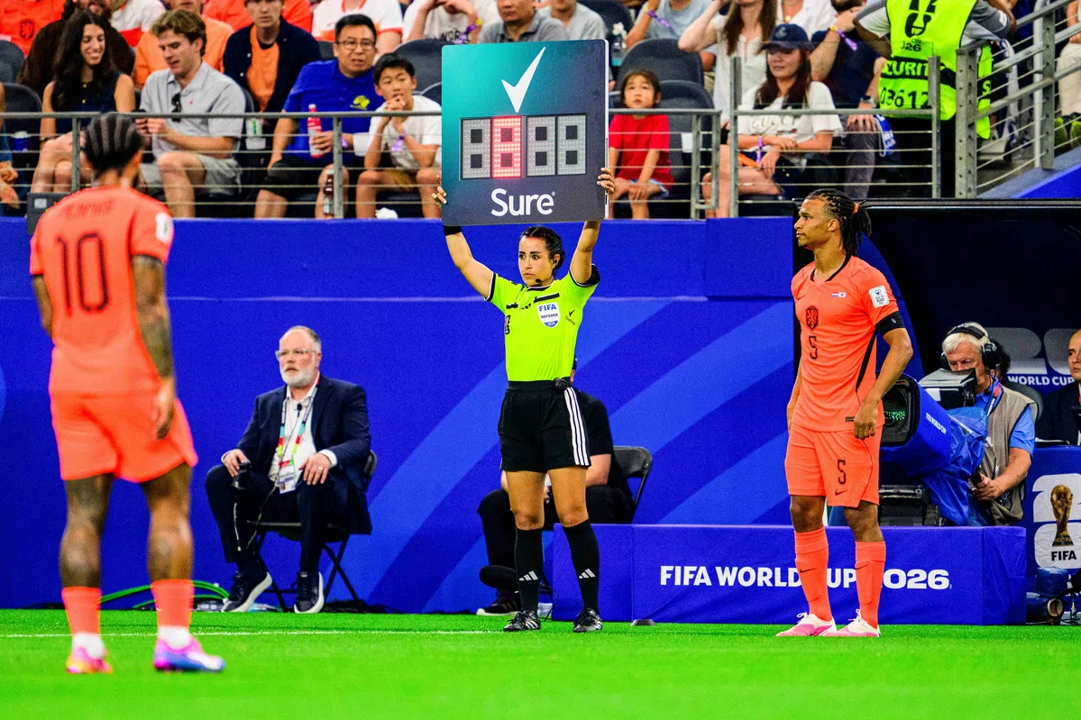 Historische primeur: Katia García leidt als eerste vrouw een WK-duel van Oranje