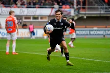 Thumbnail for article: Lukkien adviseert door AZ begeerde Van Bergen langer verblijf bij FC Groningen