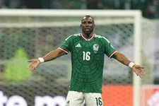Thumbnail for article: Het bijzondere verhaal van de Colombiaan die Mexico laat beven van WK-geluk