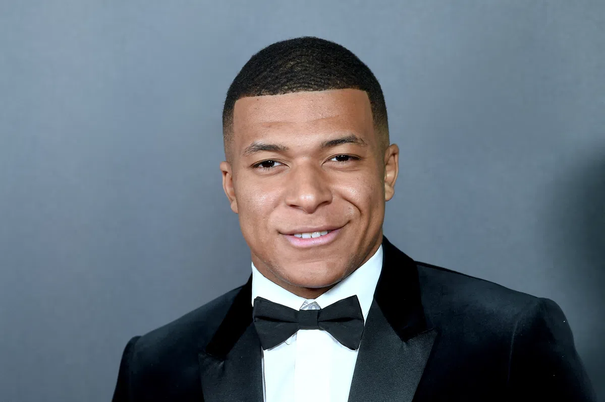 Mbappé responde tras el juego brusco de Paraguay