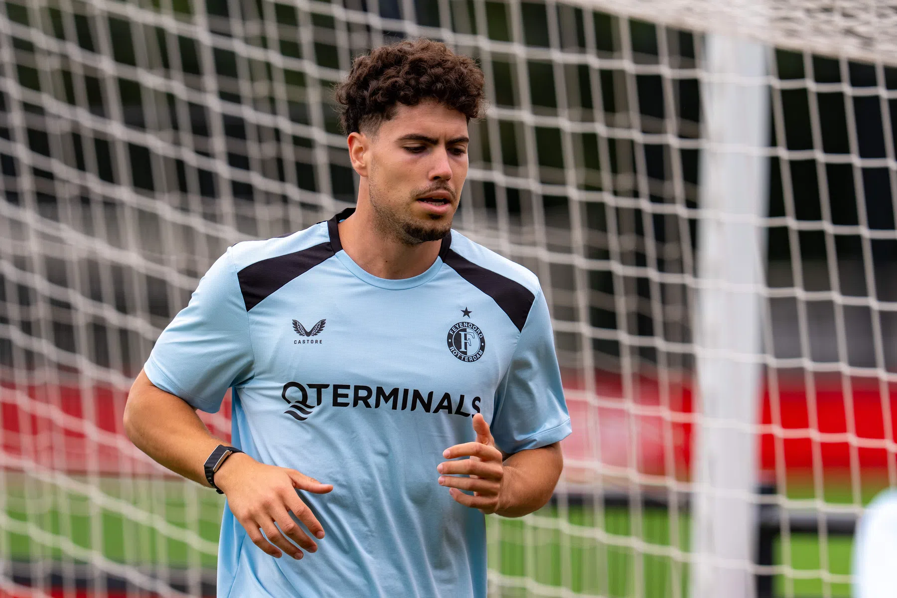 Ferri maakt officieus debuut voor Feyenoord tegen Club Brugge