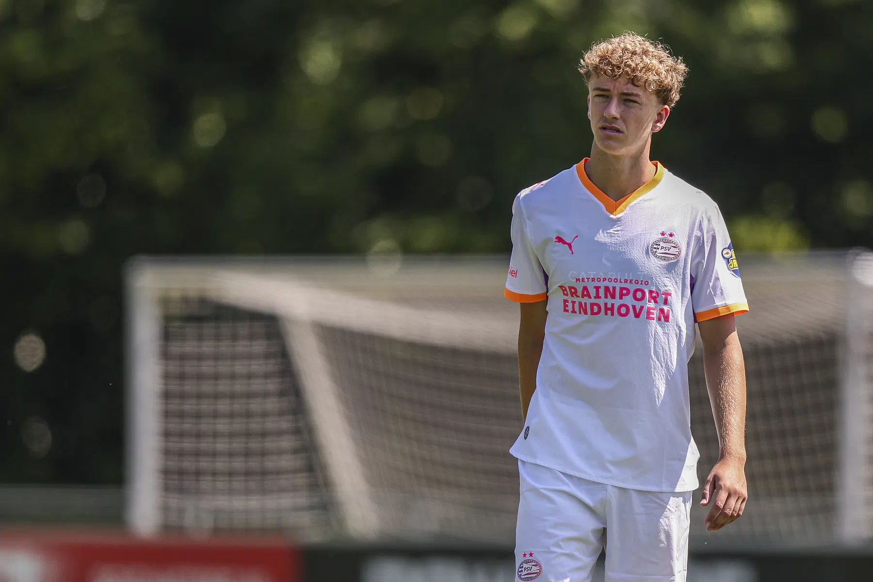Mijnans maakt officieus PSV-debuut tijdens zege in extra lang oefenduel