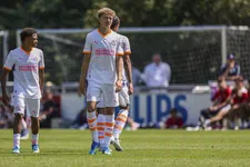 Thumbnail for article: Hoe Mijnans zijn rol bij PSV ziet: 'Sven is een intelligente speler'
