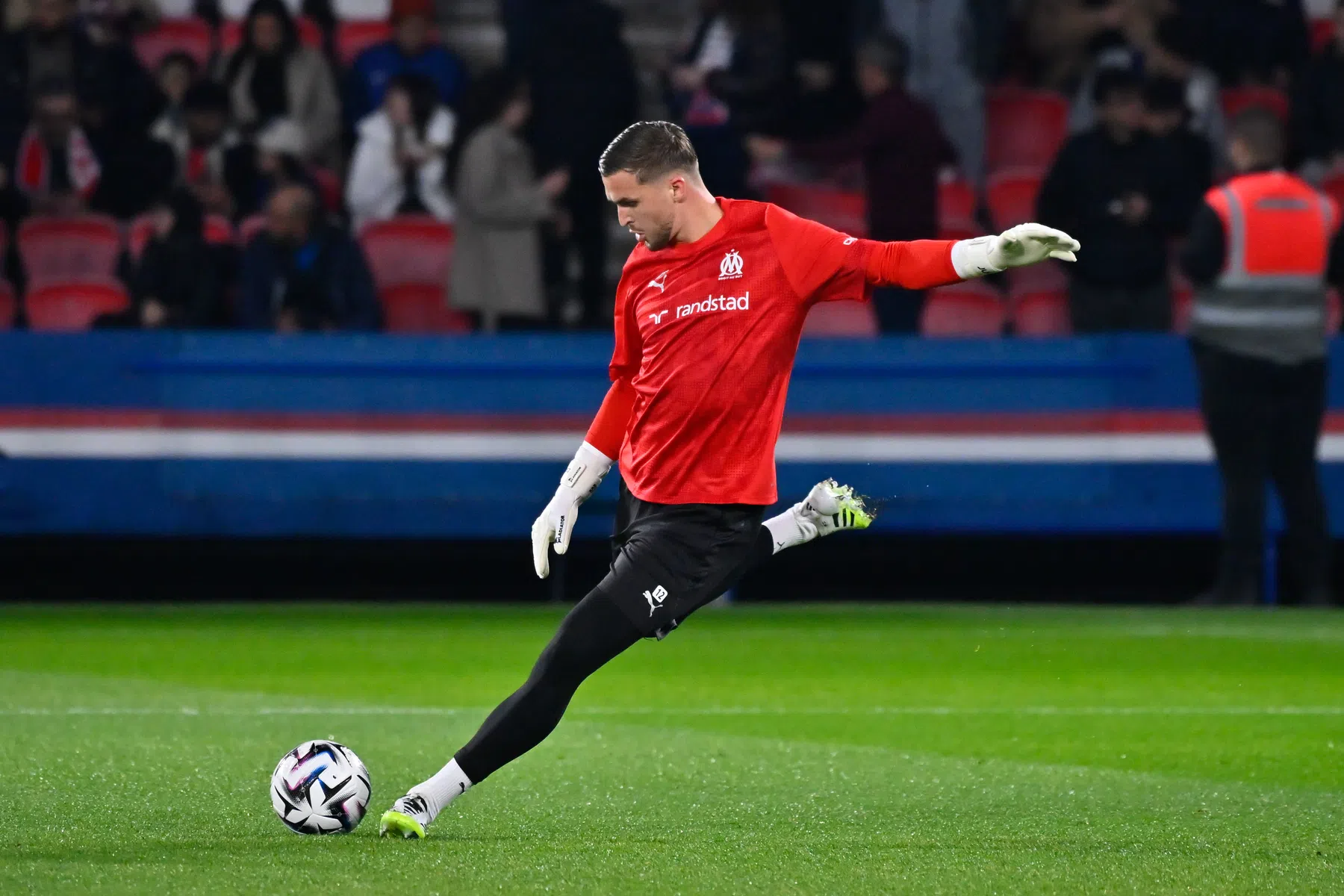 FC Twente sorteert voor op einde Unnerstall-tijdperk