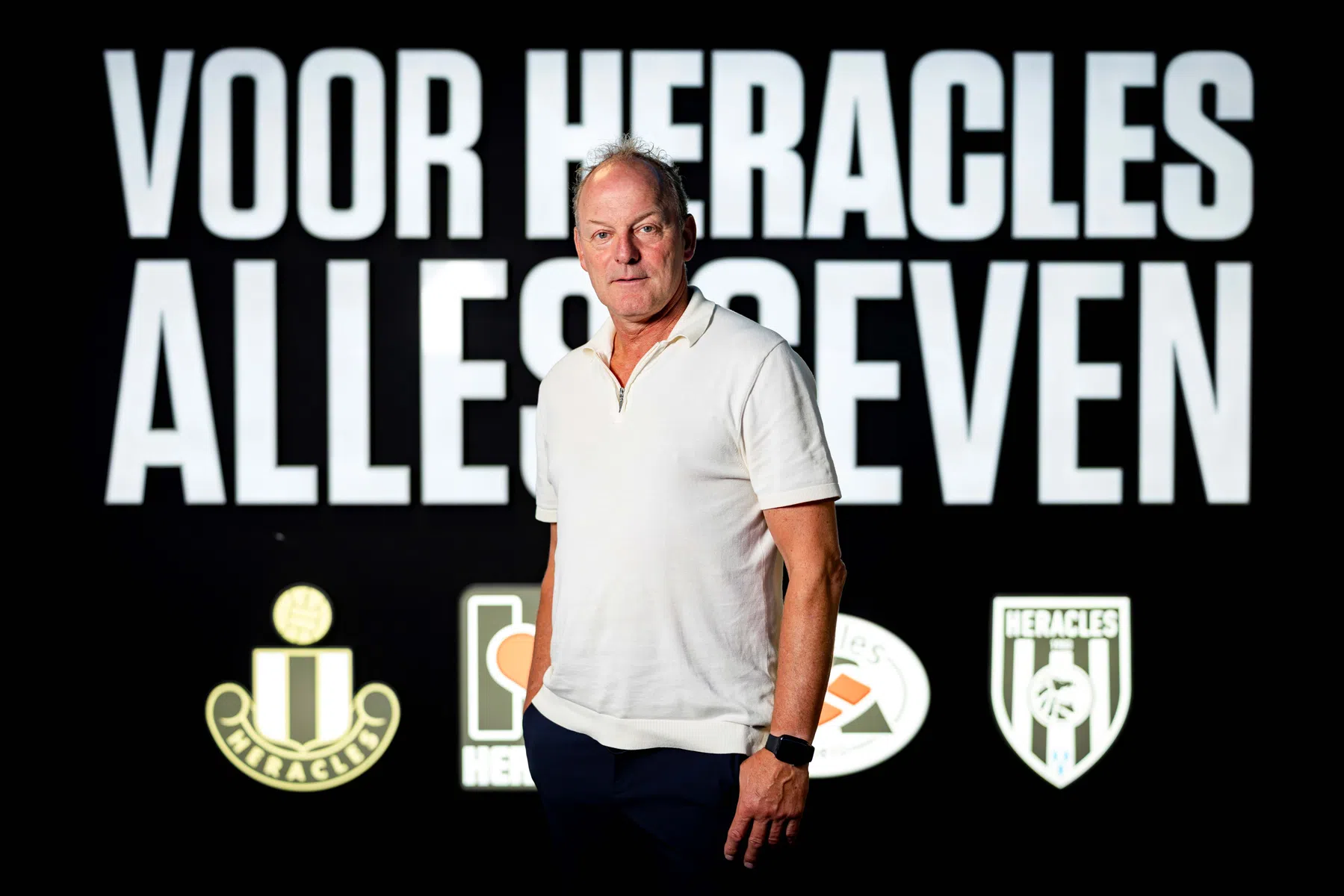 Een kleurrijk leven in zwart-wit: René Kolmschot treedt voor even uit de schaduw