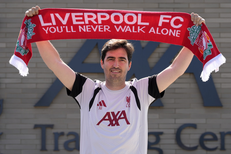 Iraola gaat 'dingen anders doen' bij Liverpool en wil er spelers bij