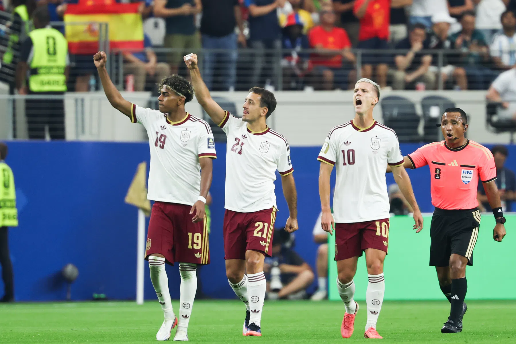 Spaanse media zien voetbalkunst: 'Onvergetelijke show, een les voor de wereld'