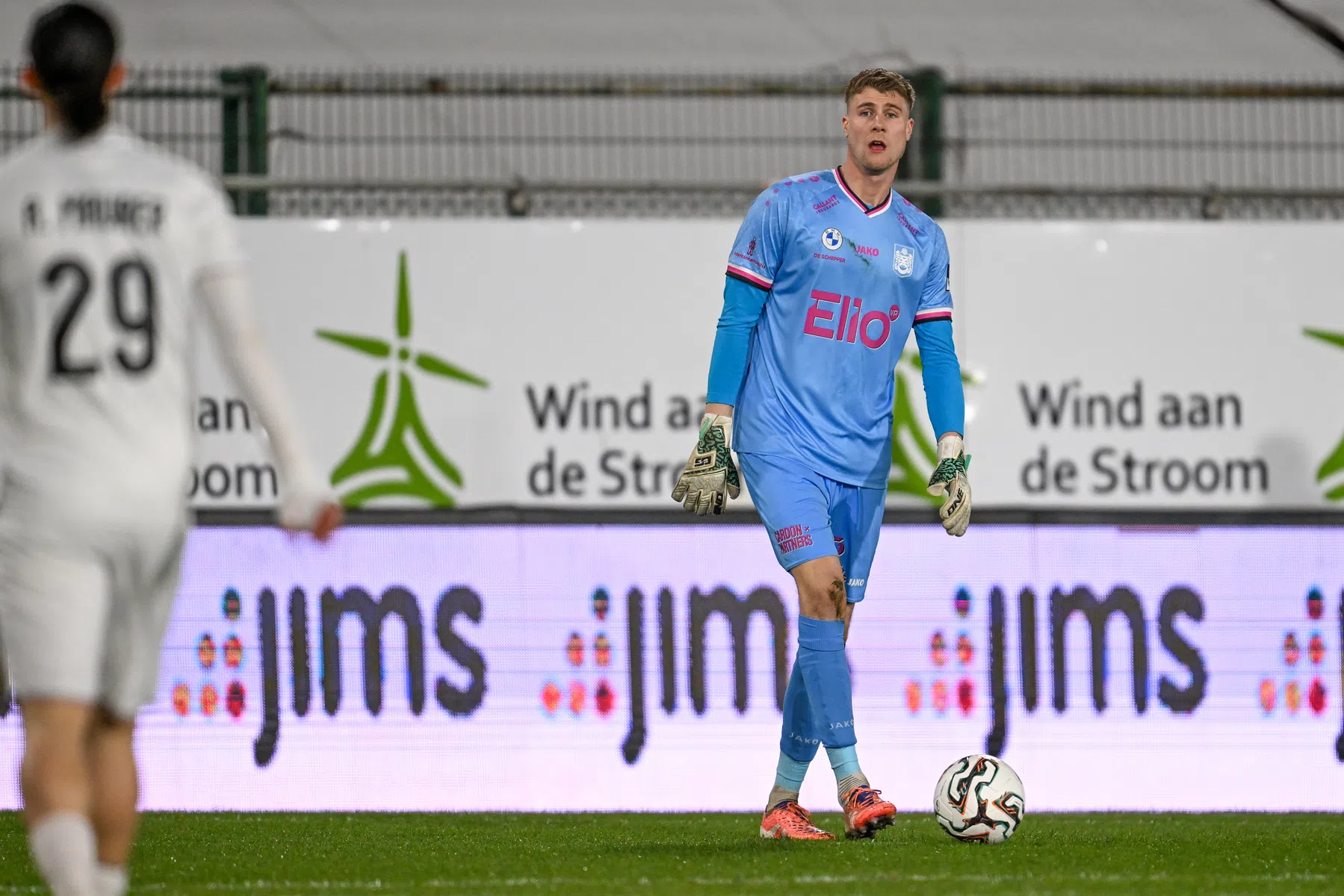 Hearts wint strijd om 'imposante Nederlander'