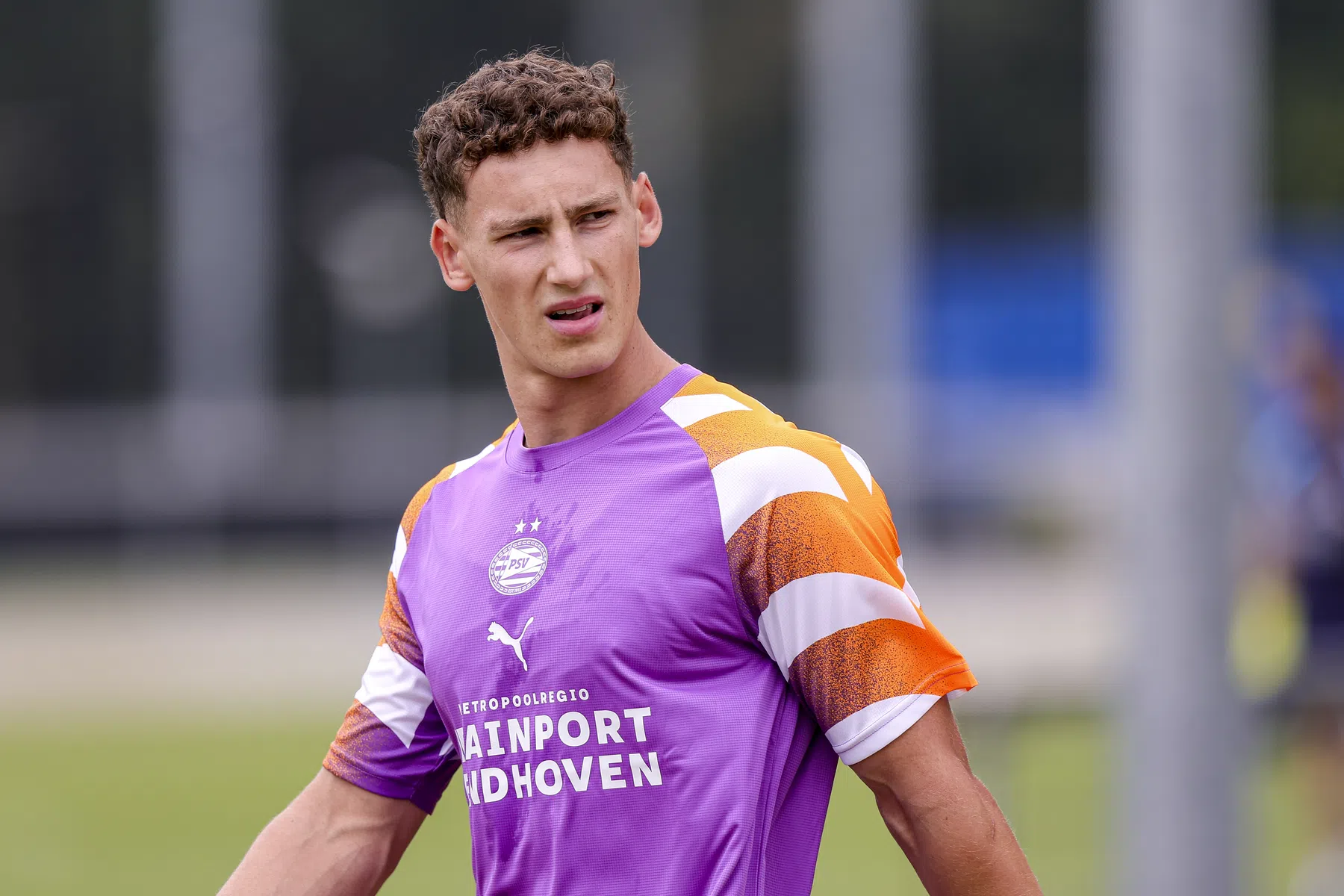 PSV wint dit keer wél van Union Sint-Gillis bij rentree Van Bommel en goal Mijnans