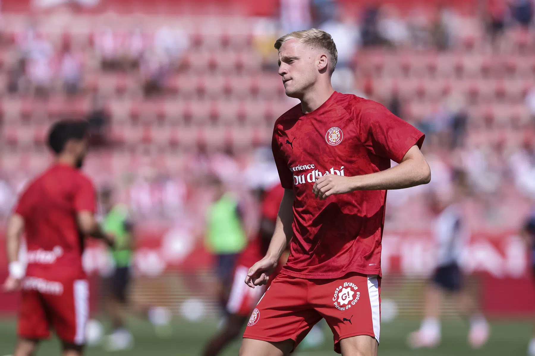 Van de Beek maakt eerste minuten bij Girona in tien maanden