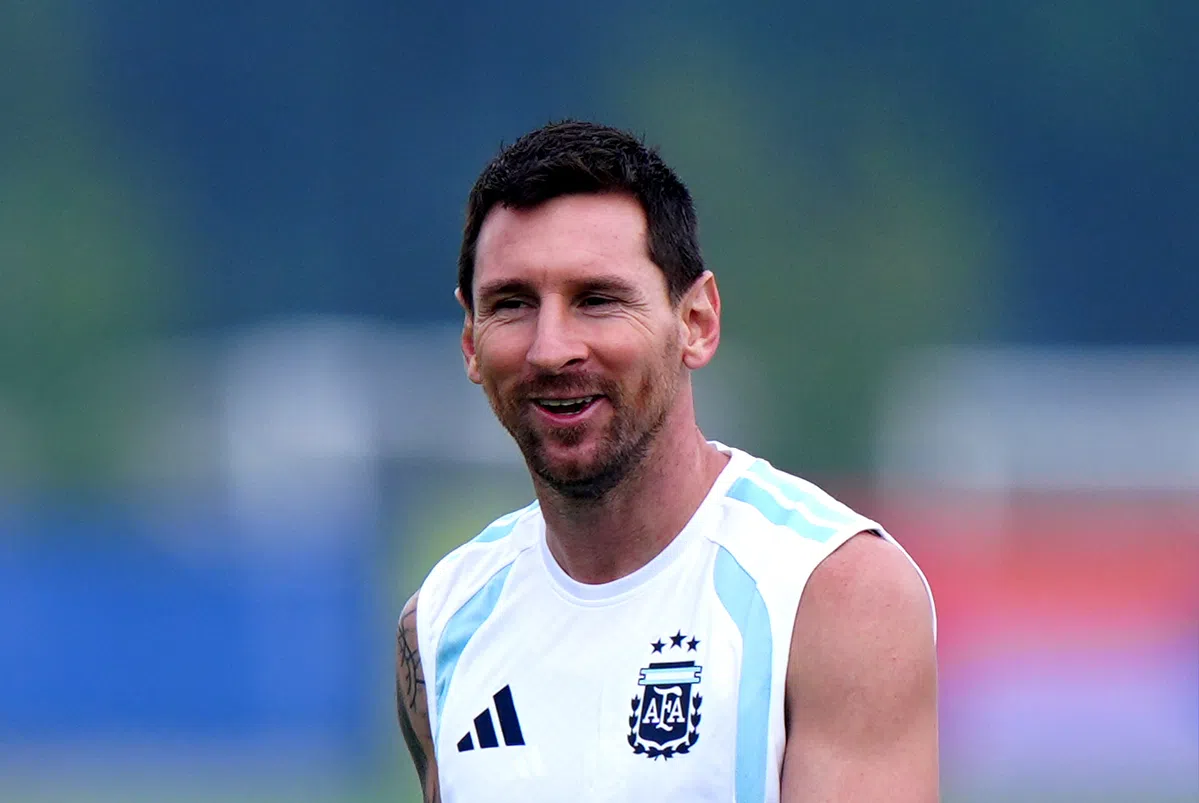 Lionel Messi entre dans l'histoire : plus vieux joueur de champ en