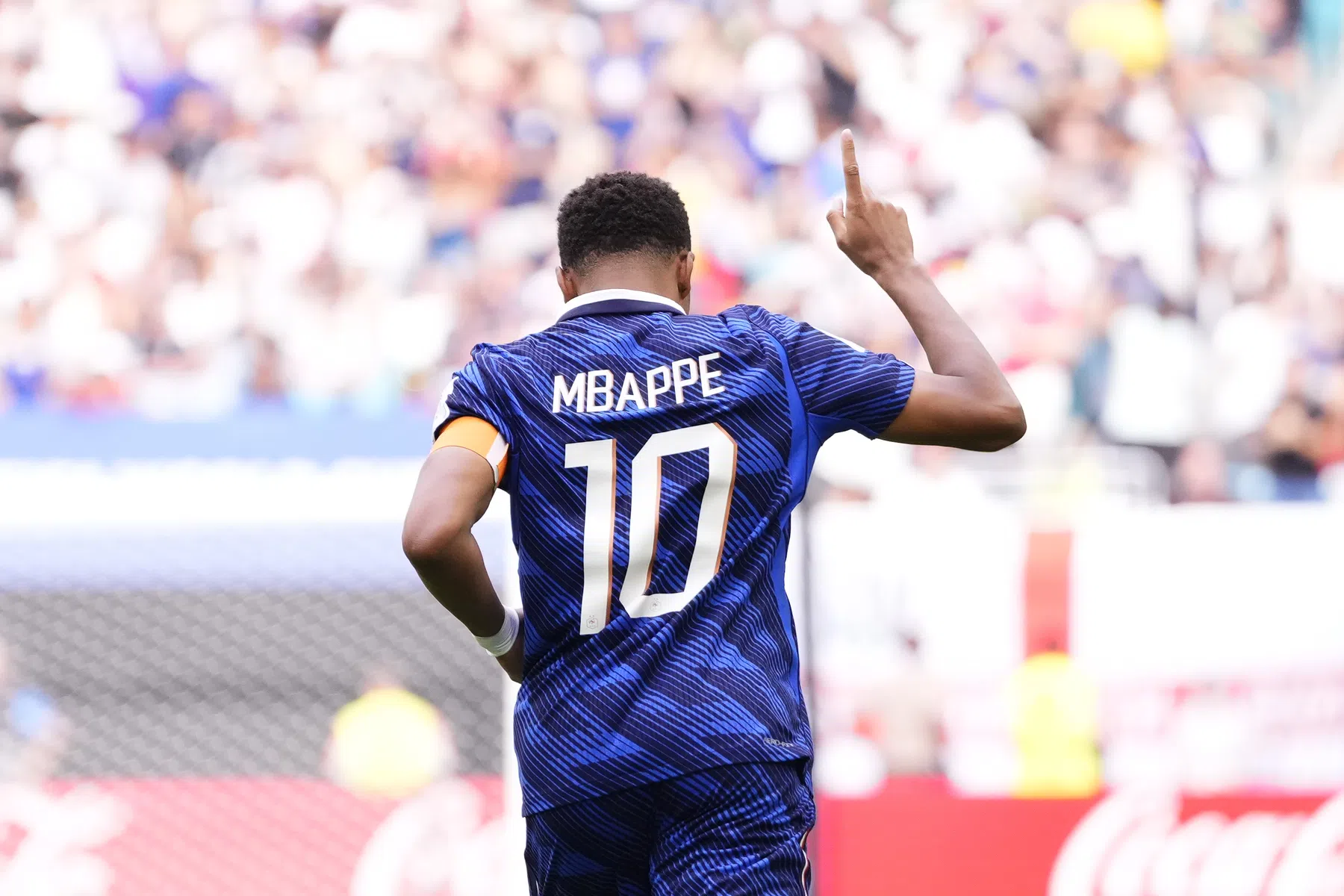 Mbappé baalt voor Deschamps en gaat in op WK-record