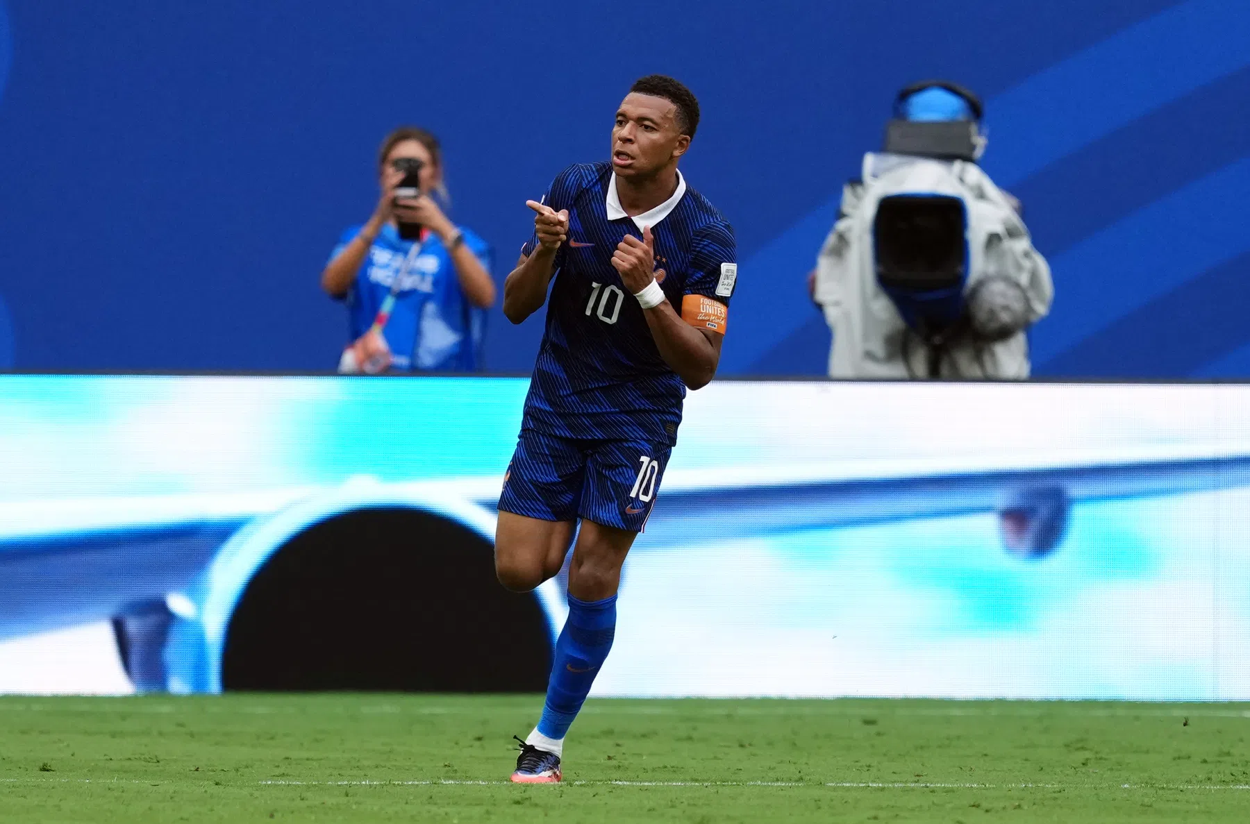 Mbappé zorgt voor unicum met nieuwe topscorerstitel