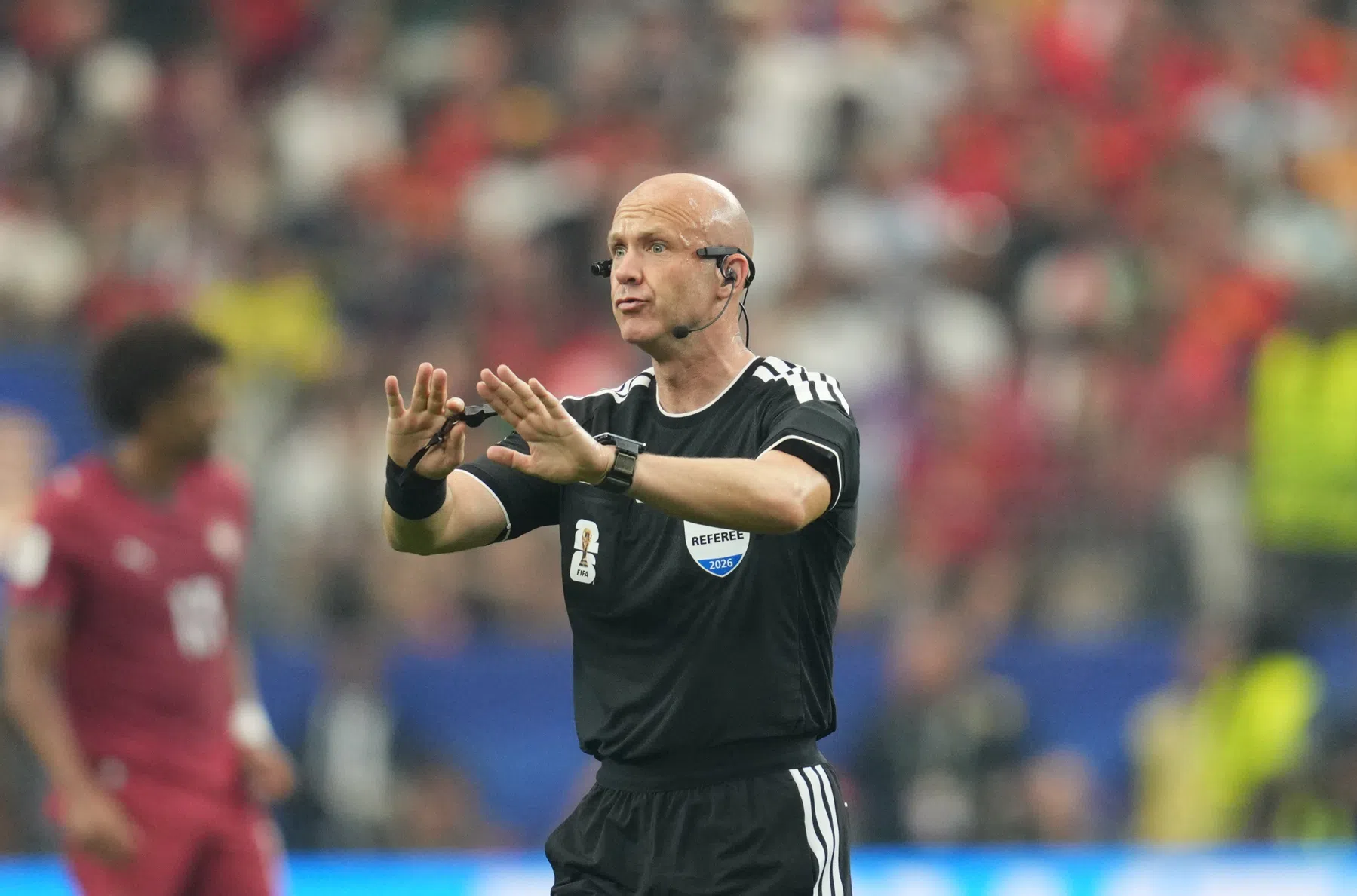 Topscheidsrechter Anthony Taylor stopt per direct met fluiten
