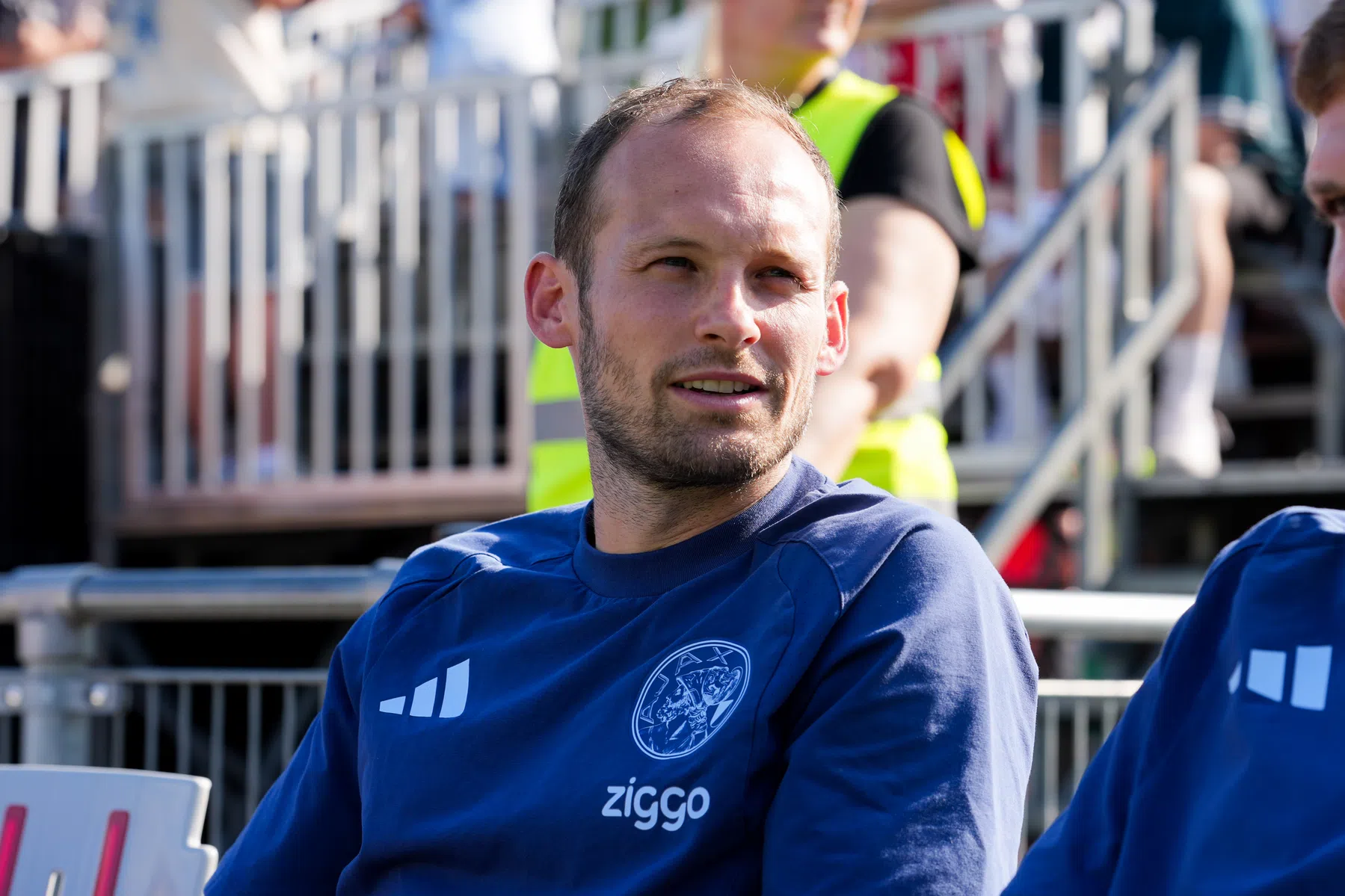 Daley Blind steekt vader Danny voorbij met Europese basisplek bij Ajax