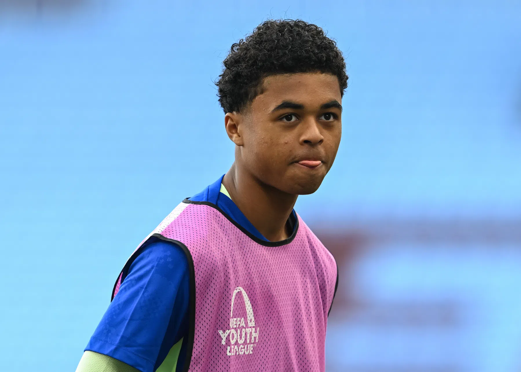 Ajax-target Ter Stegen en Shane Kluivert winnen eerste oefenduel Barcelona
