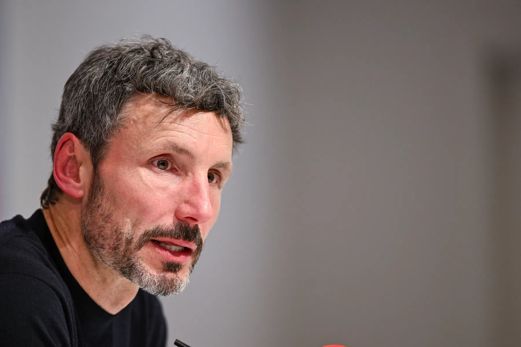 Van Bommel neemt bekende gezichten mee naar België