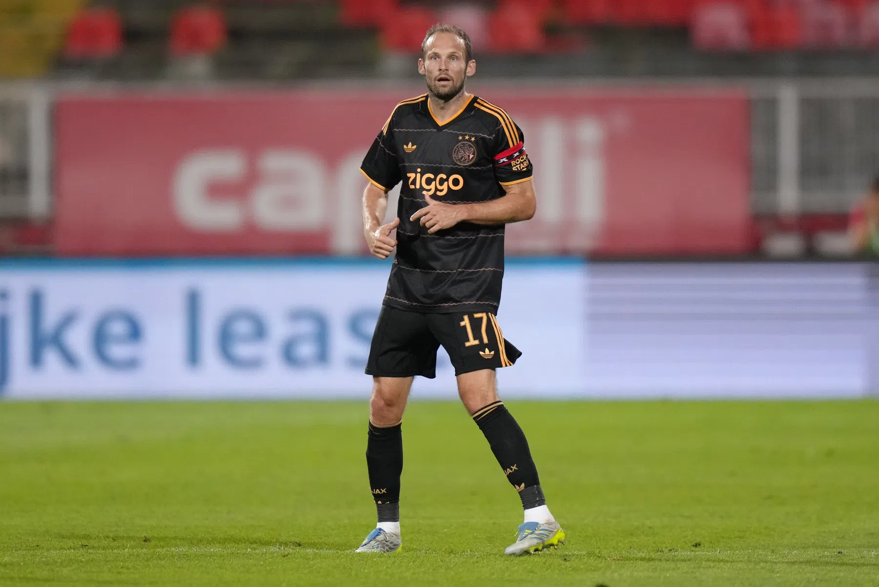 'Man van de wedstrijd' Blind terug bij Ajax: 'Ik kan de trainer helpen'