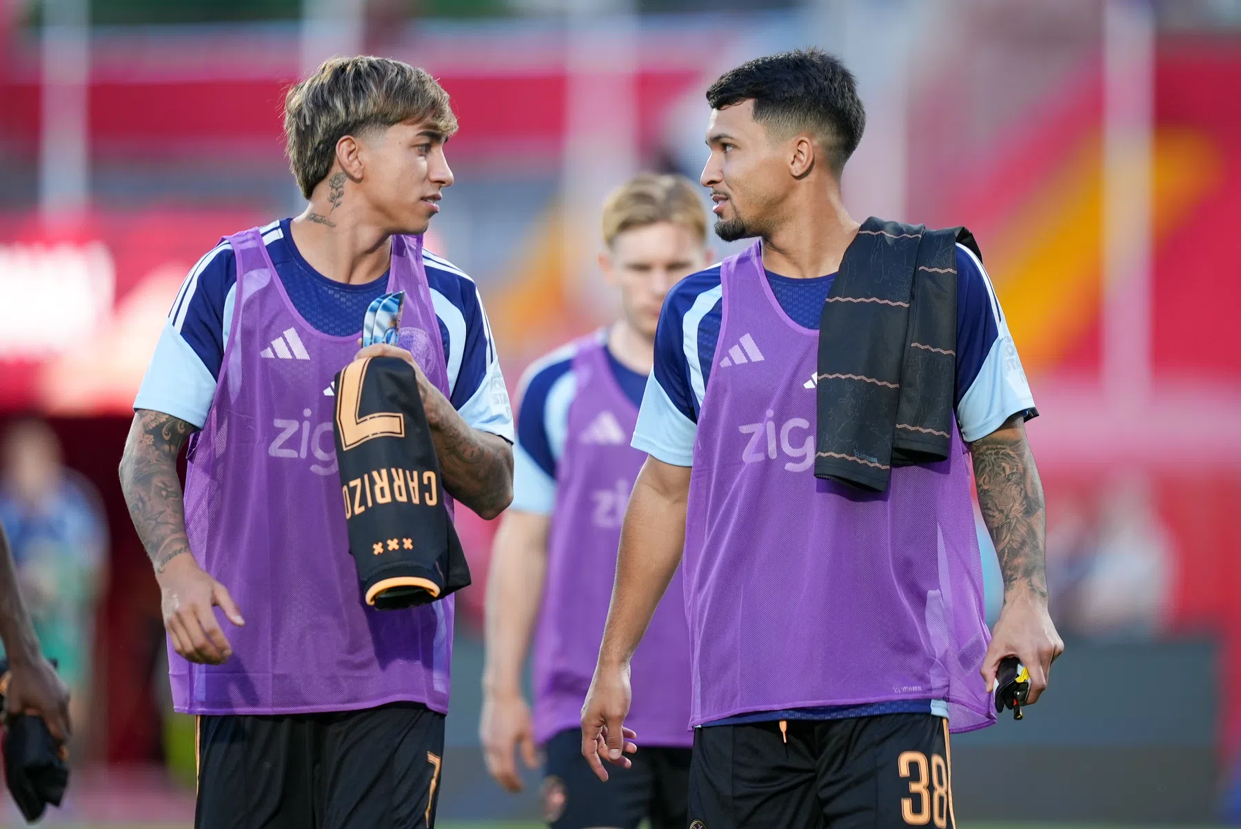 Leonardo begint tegen Burnley voor het eerst in de basis bij Ajax