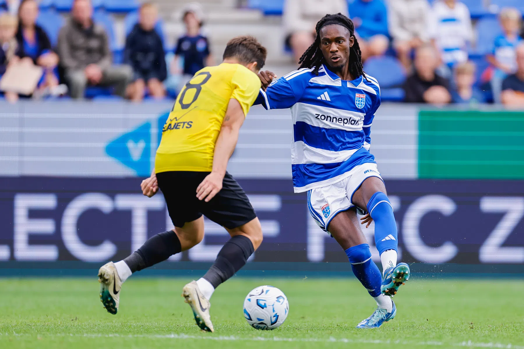 Cissoko is de nieuwe artiest van PEC: 'Ik ga voor 10 goals en 7 assists'