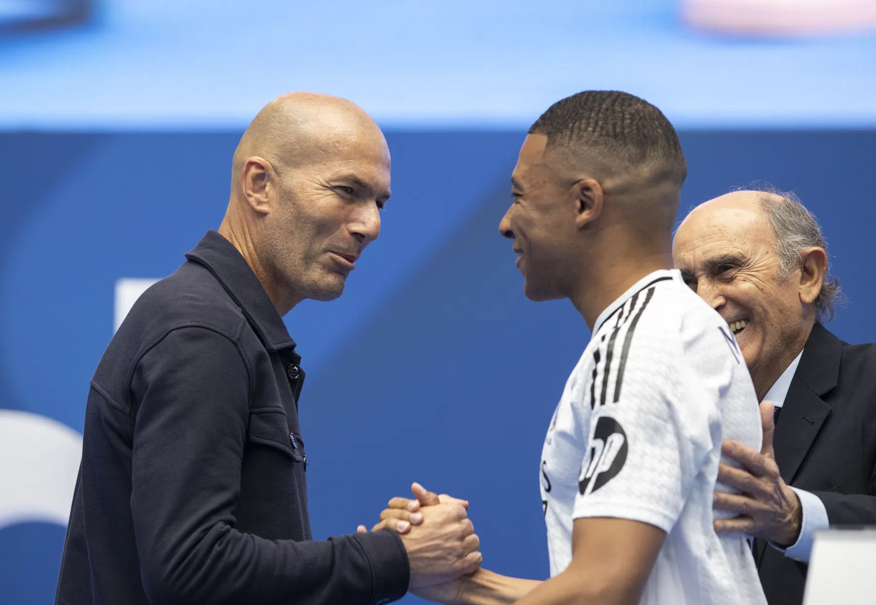 Mbappé onthaalt Zidane met open armen: 'Welkom thuis'