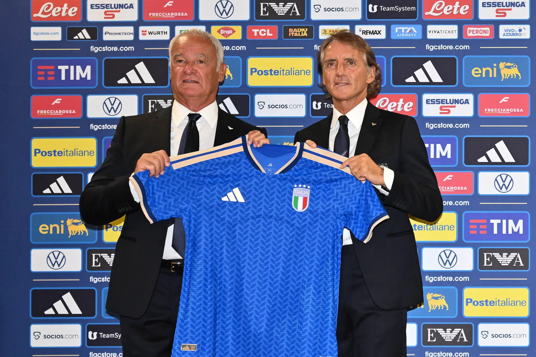 Mancini biedt bij presentatie Italië excuses aan: 'Het spijt me wat er gebeurd is'