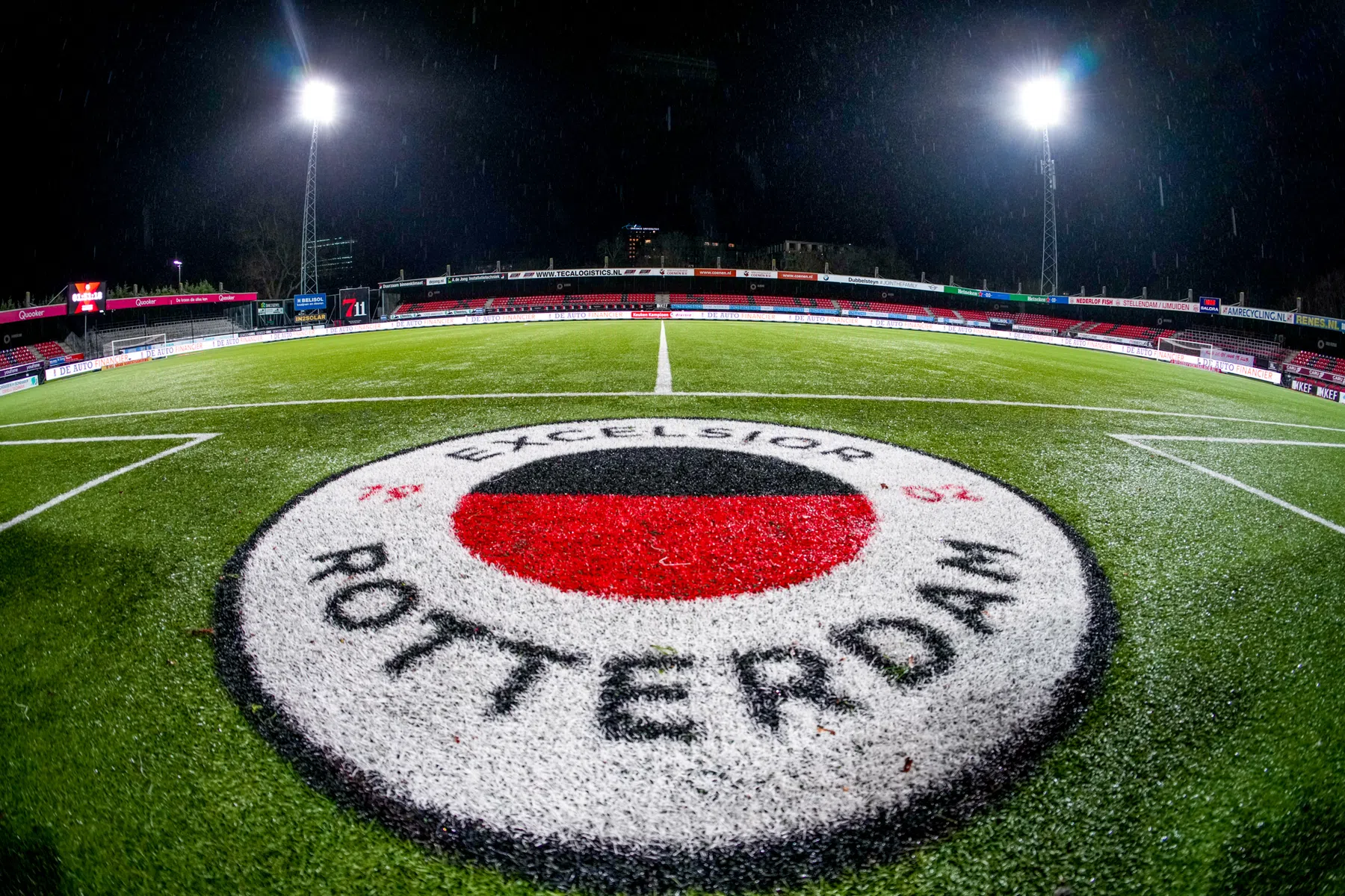 Excelsior pikt versterkingen op in Duitsland en Oostenrijk