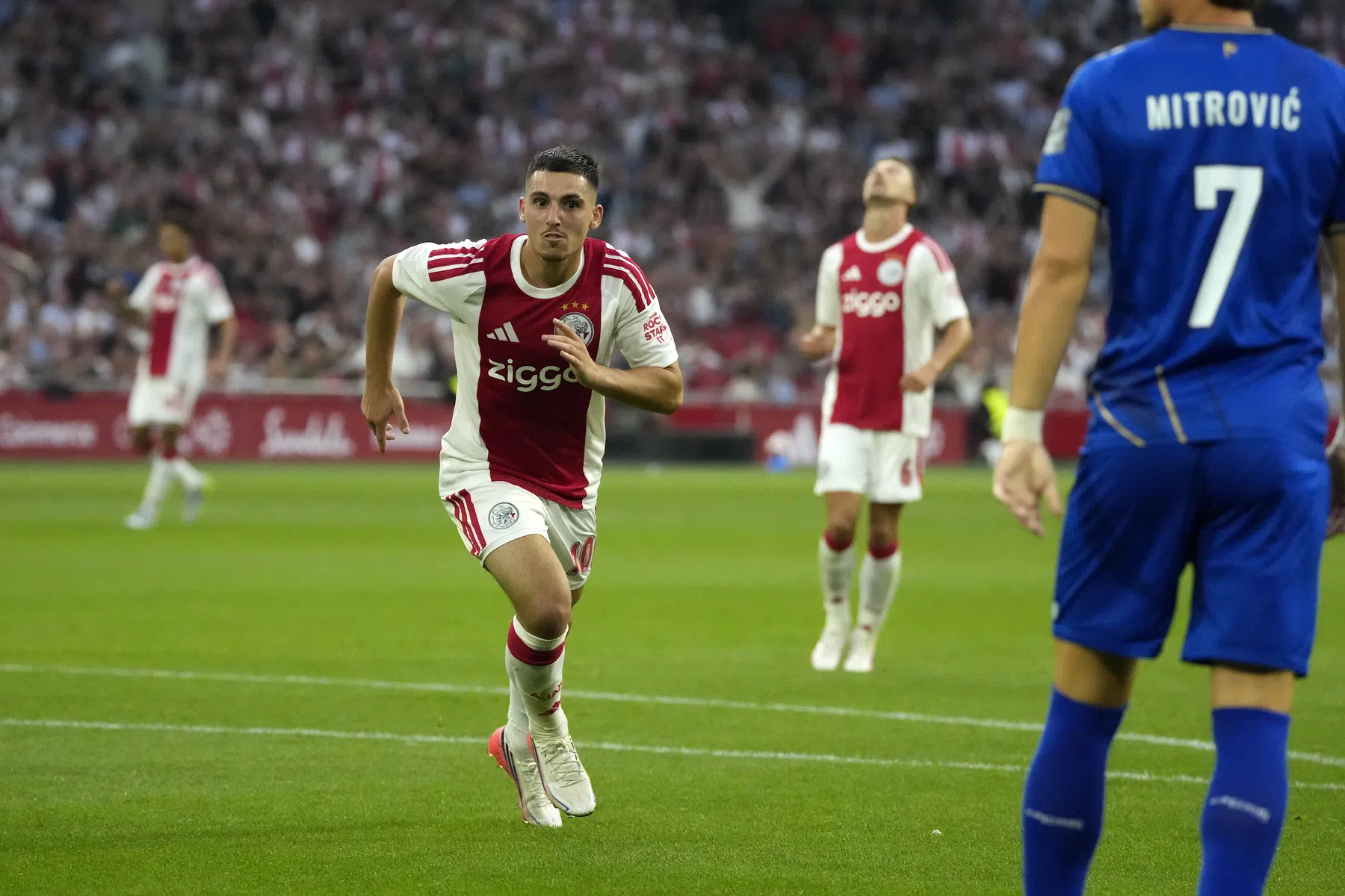 'Ongelofelijke' Gloukh geprezen in Servië: 'Oscar verdiende een Oscar!'