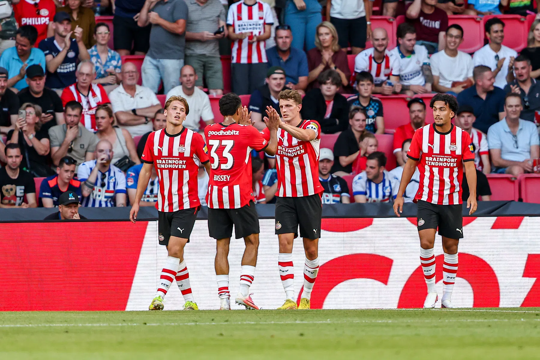 'PSV is weer favoriet', rustige transferzomer of niet