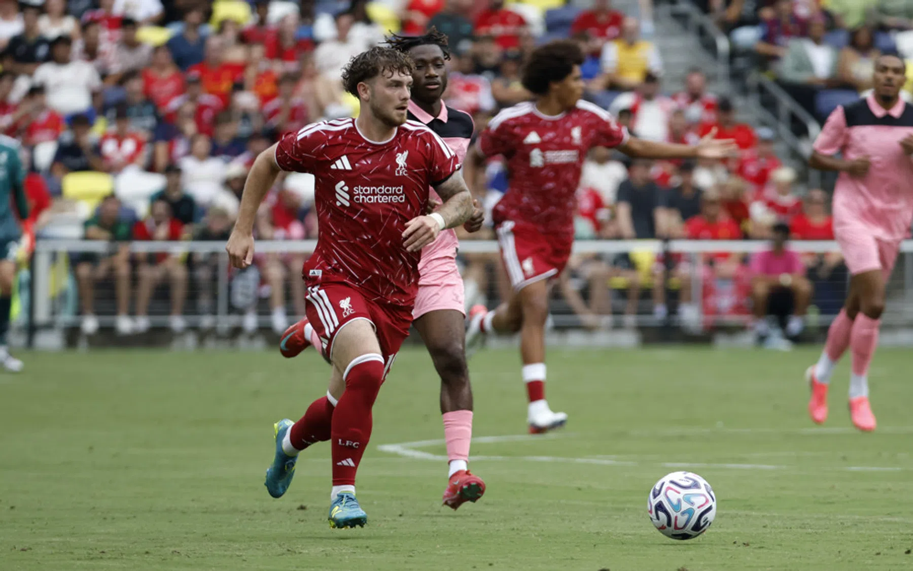 Geplaagde Elliott koestert tweede kans bij Liverpool na dramatisch seizoen