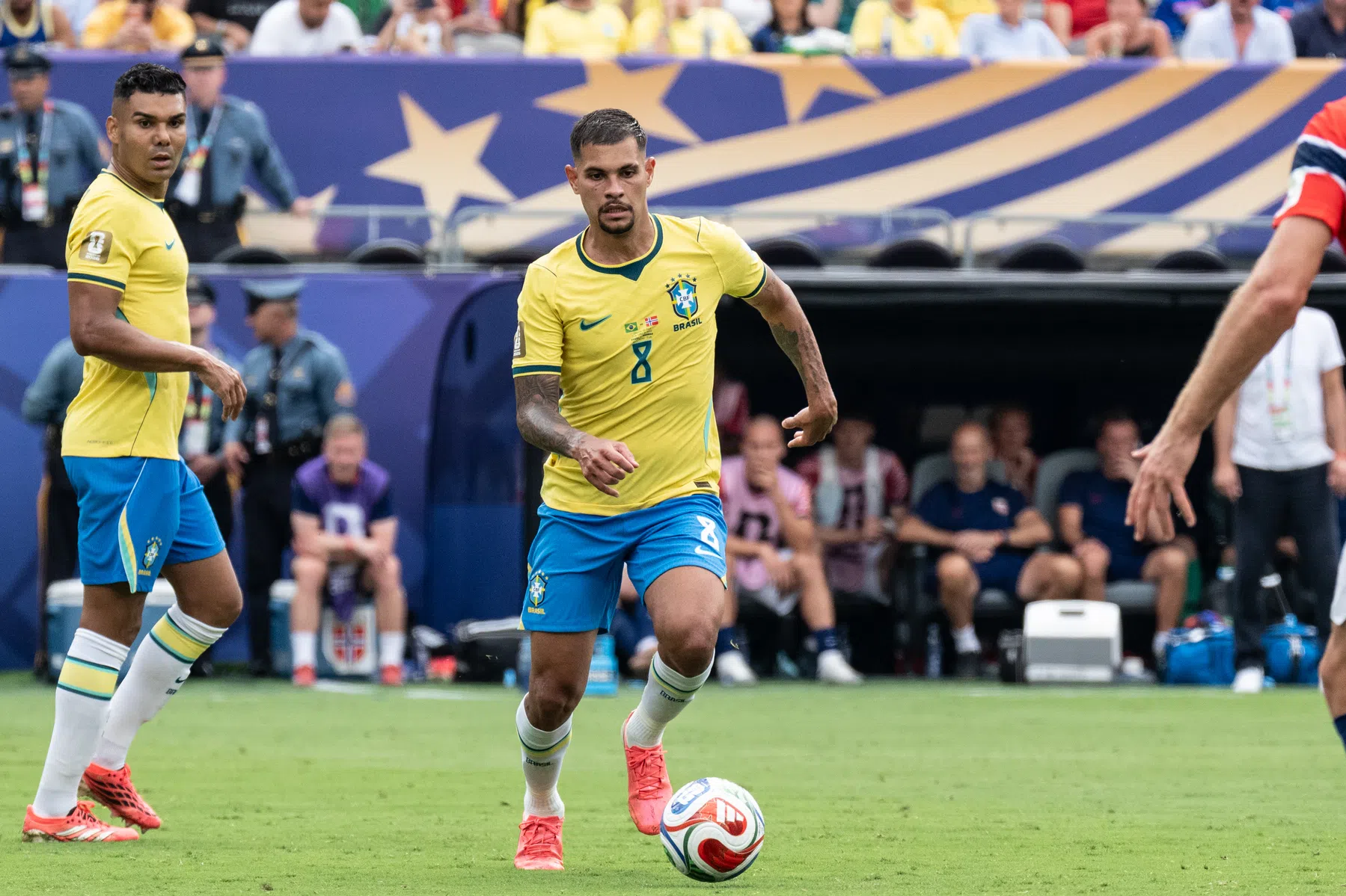 Arsenal confirma a contratação de Bruno Guimarães por valores altos