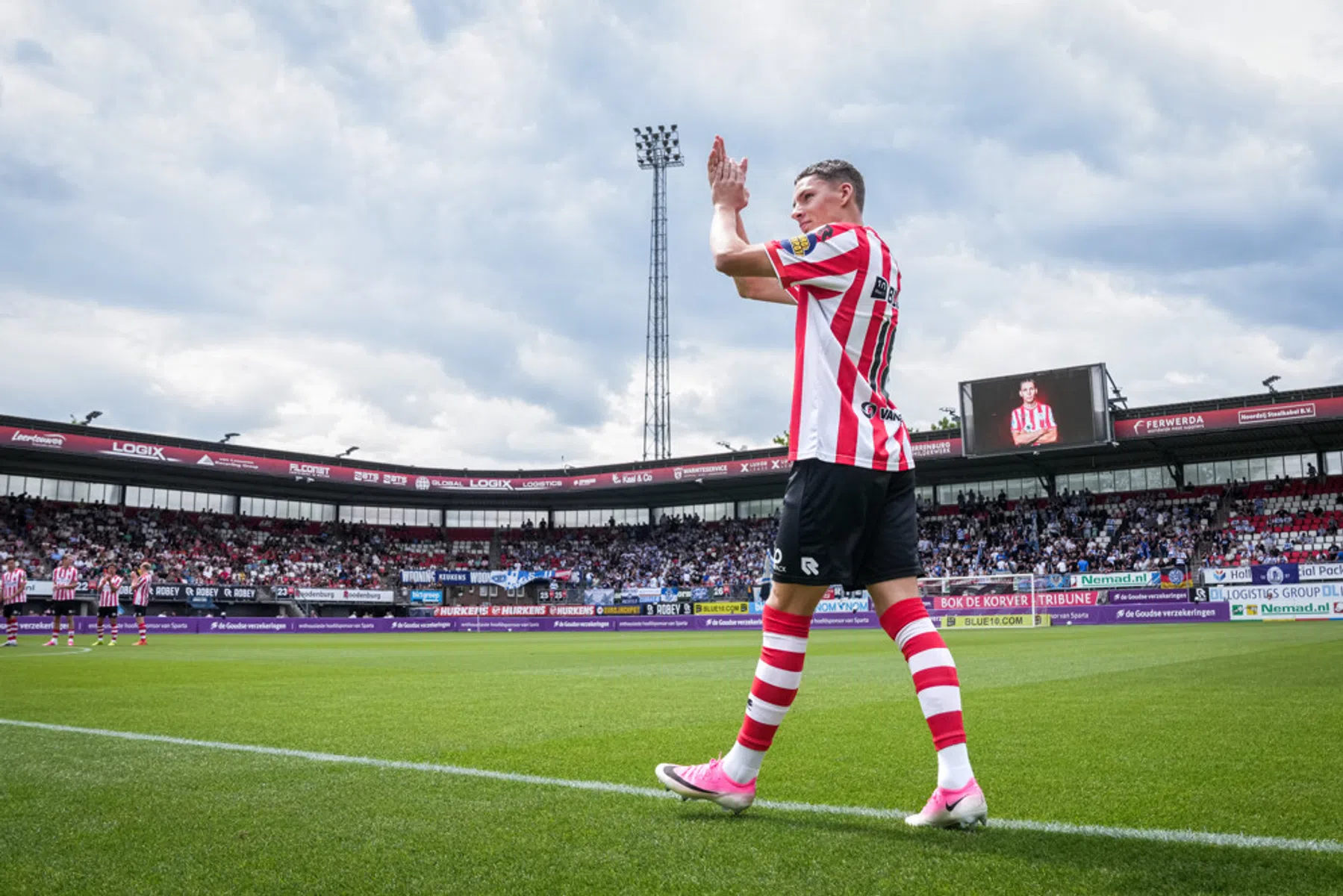 Van Cruijsen laat zich voor het eerst zien bij Sparta: 'Intelligente speler'