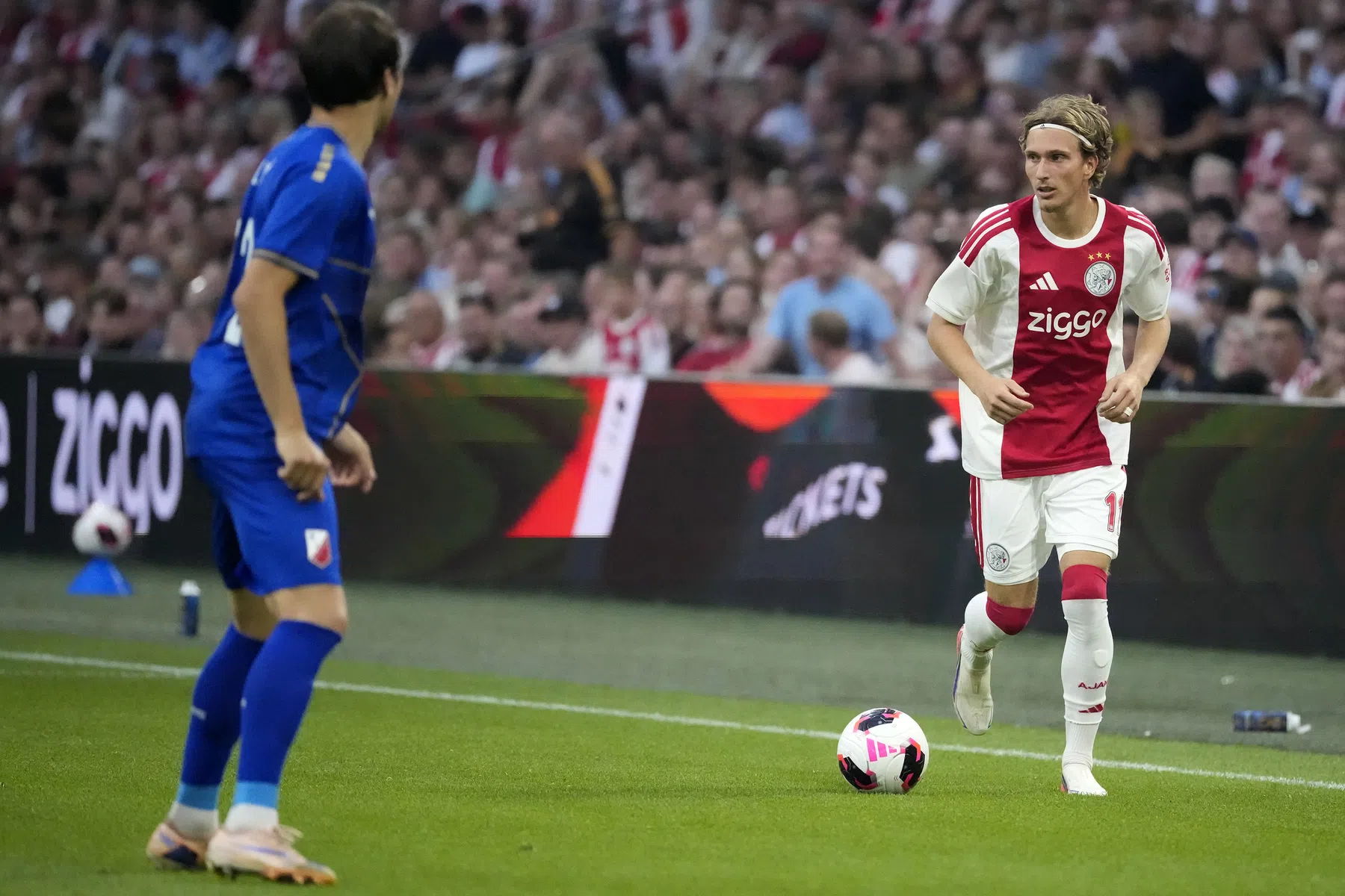 De droomtransfer van Godts: miljoenendans tussen Ajax en PSG