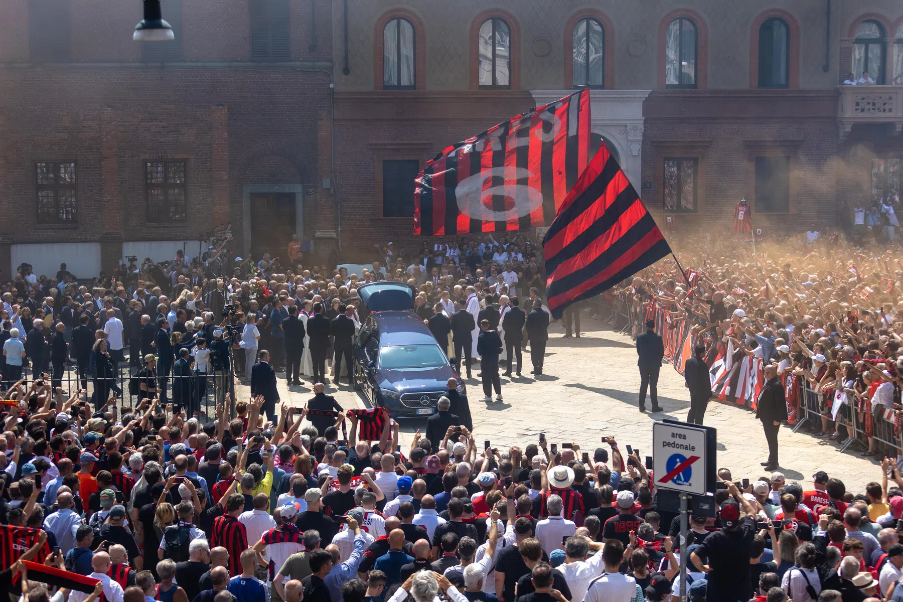 Milan-iconen en Curva Sud nemen afscheid van Baresi