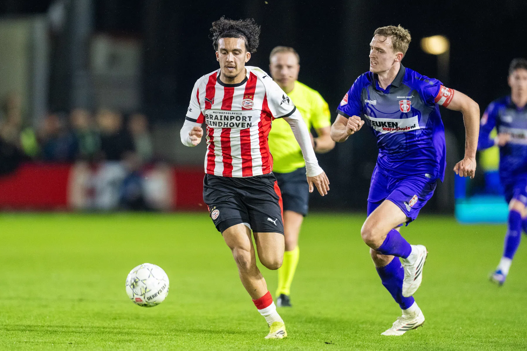 Cambuur neemt jonge spits Bouhoudane definitief over van PSV