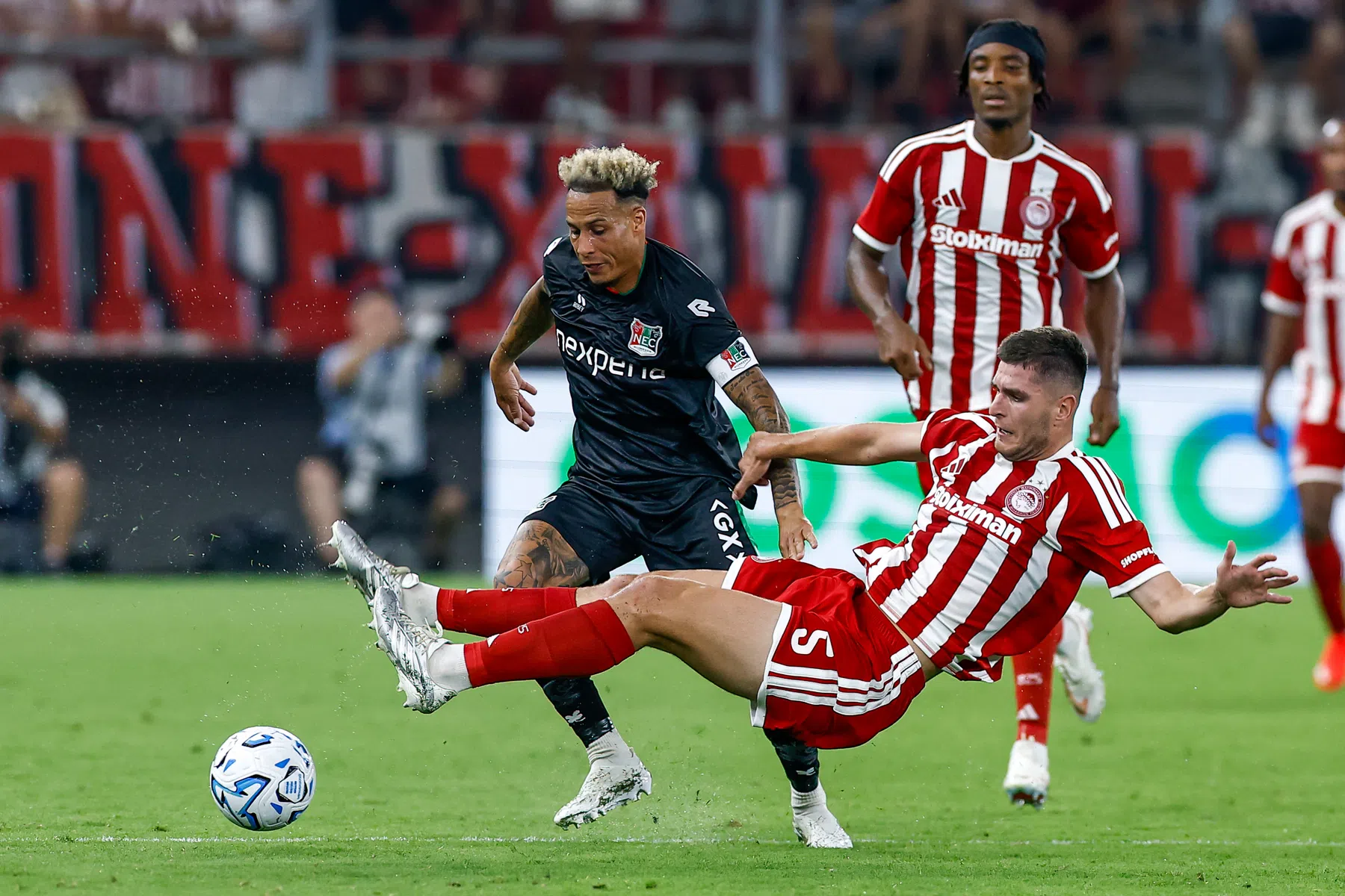Griekse media: 'Olympiakos duidelijk niet klaar voor NEC'