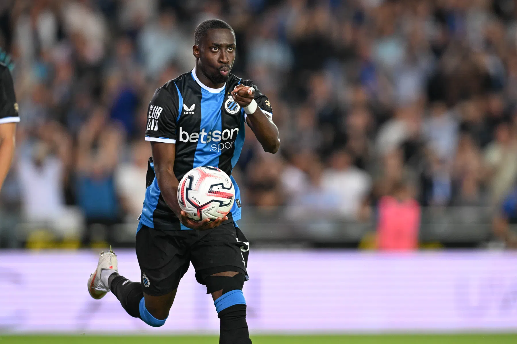 Forbs scoort bij foutloze seizoenstart Club Brugge, clean sheet voor Sommer