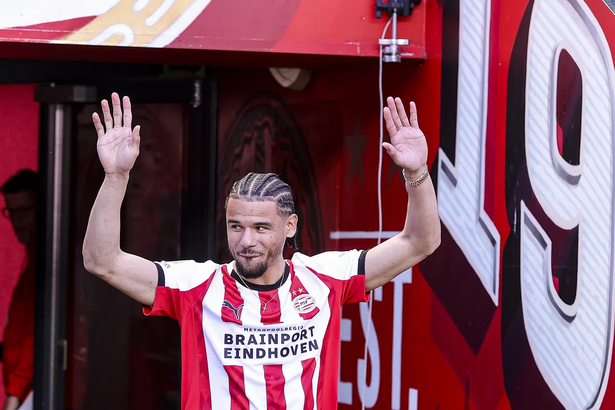 Peter Bosz Explains Selection Choices for PSV's Match Against Fortuna
