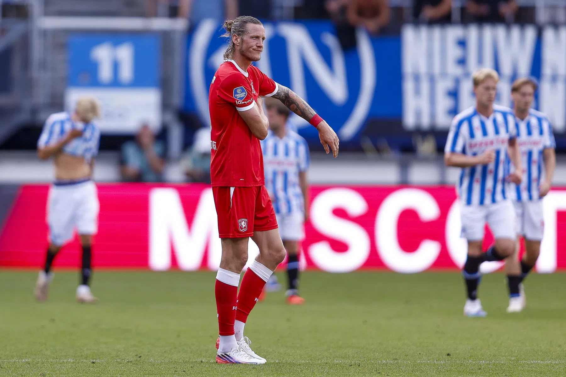 FC Twente stapelt tevergeefs spits op spits en verliest in Heerenveen
