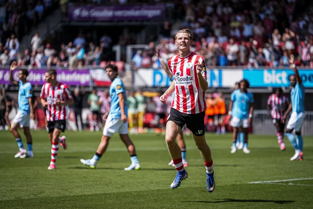 Koevermans over afgekeurde goal Sparta: 'Feyenoord heeft hier gewoon mazzel'