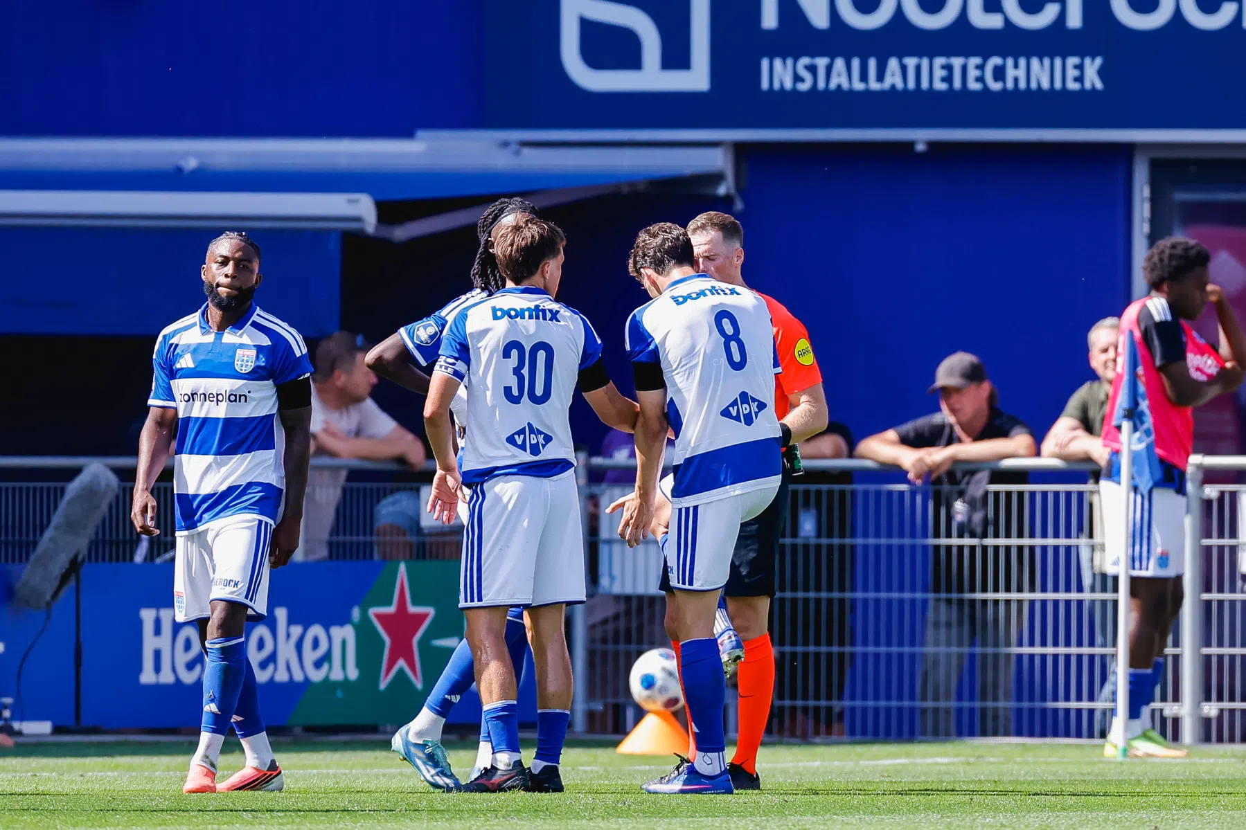Floranus mist twee uitduels na rood tegen Ajax