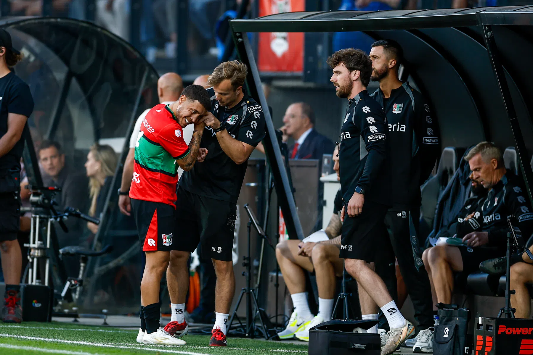 Pastoor: 'Ik denk dat Schreuder overwoog om Emre Mor toch niet in te brengen'