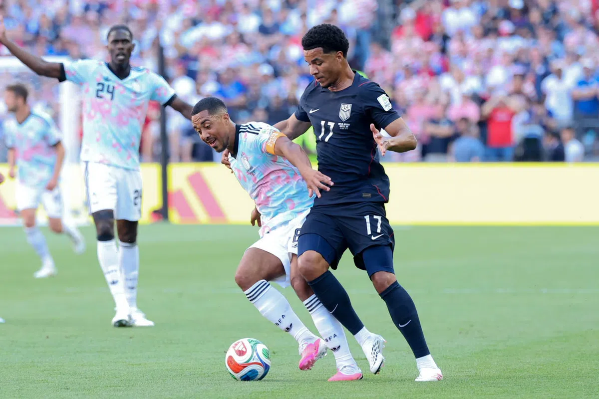 Drie keer scheepsrecht voor Tielemans: 'Er zijn clubs die