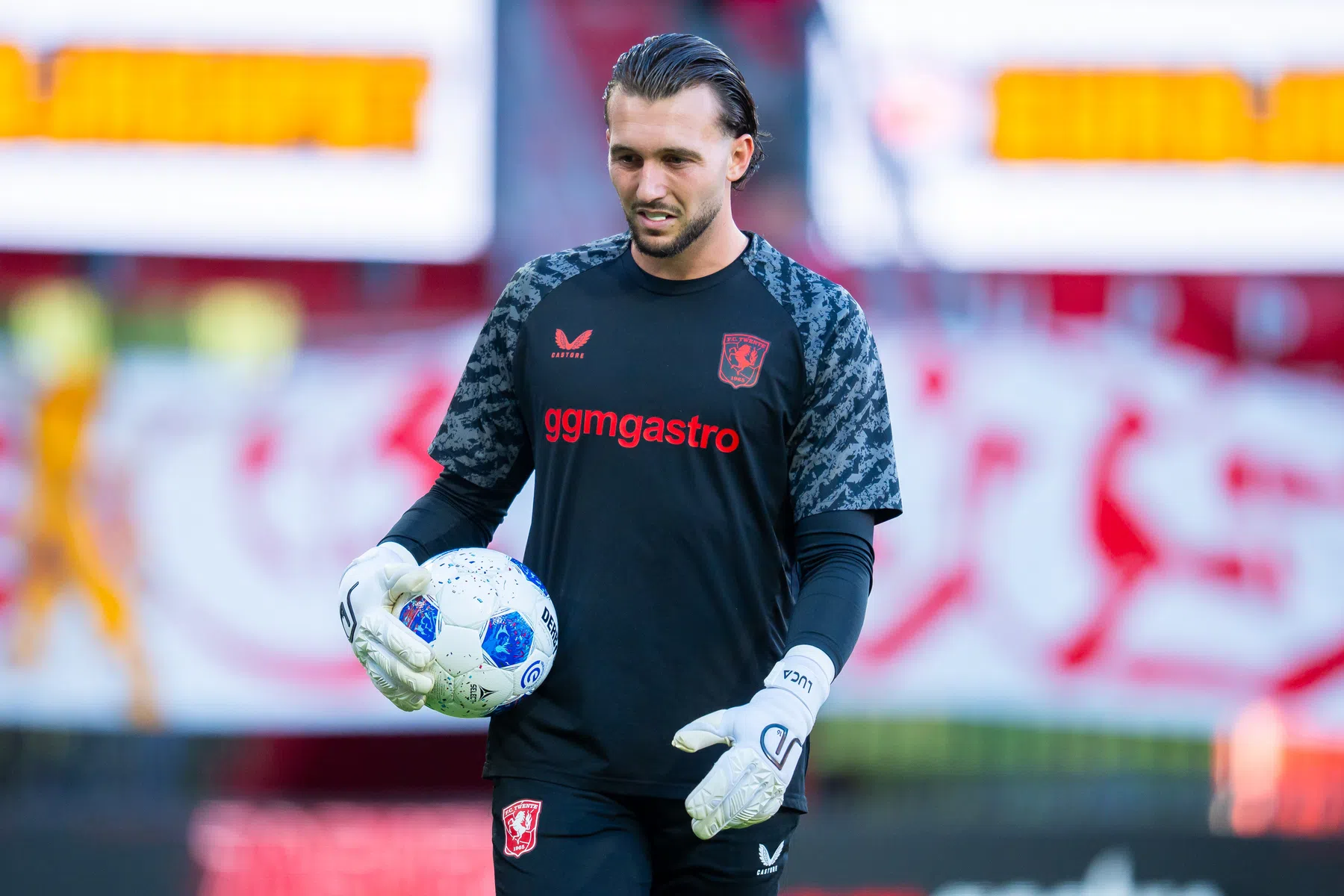 Drommel op doel, geen Weghorst: FC Twente laat vijftal thuis voor return tegen DAC