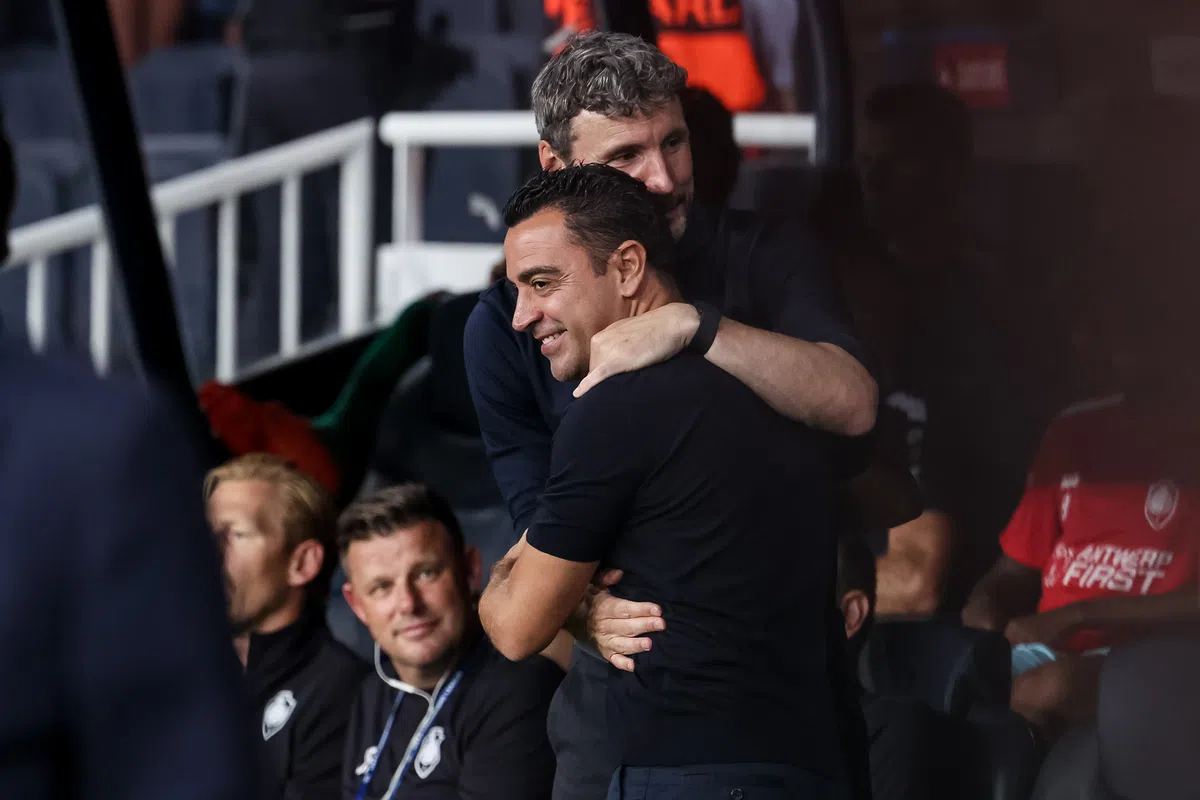 Ronald de Boer begrüßt Xavi als neuen Trainer der